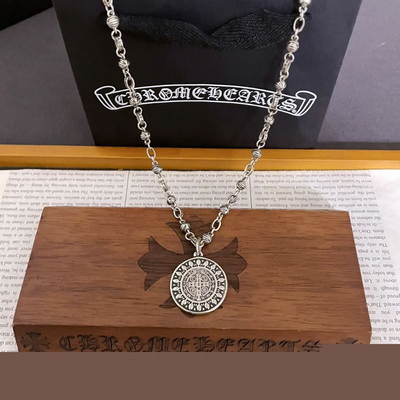 Ch**me He**ts necklaces